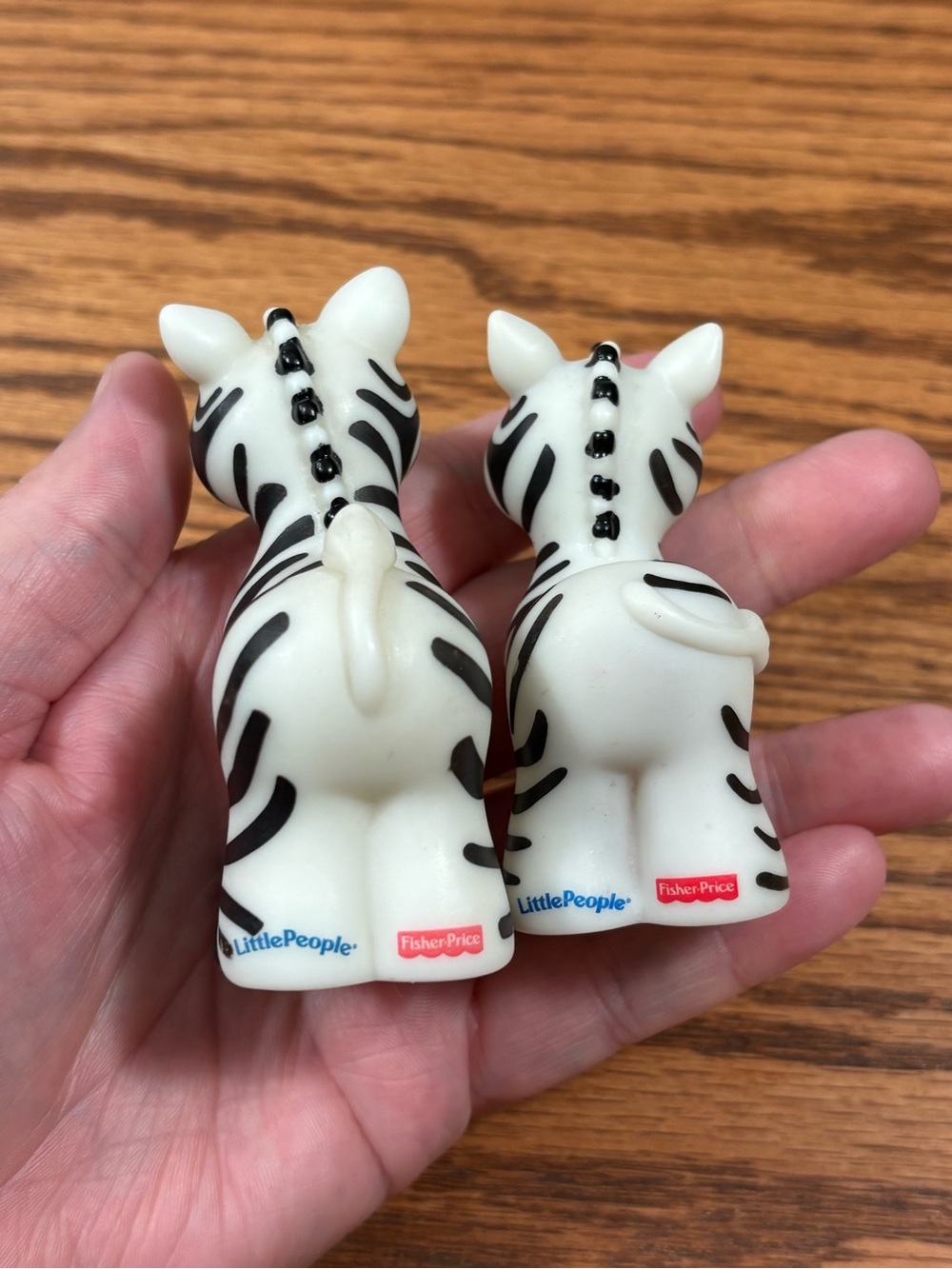 Vintage FISHER PRICE Little People Zebra Pair Zoo Noah's Ark Toys 2002 Mattel - Picture 2 of 8